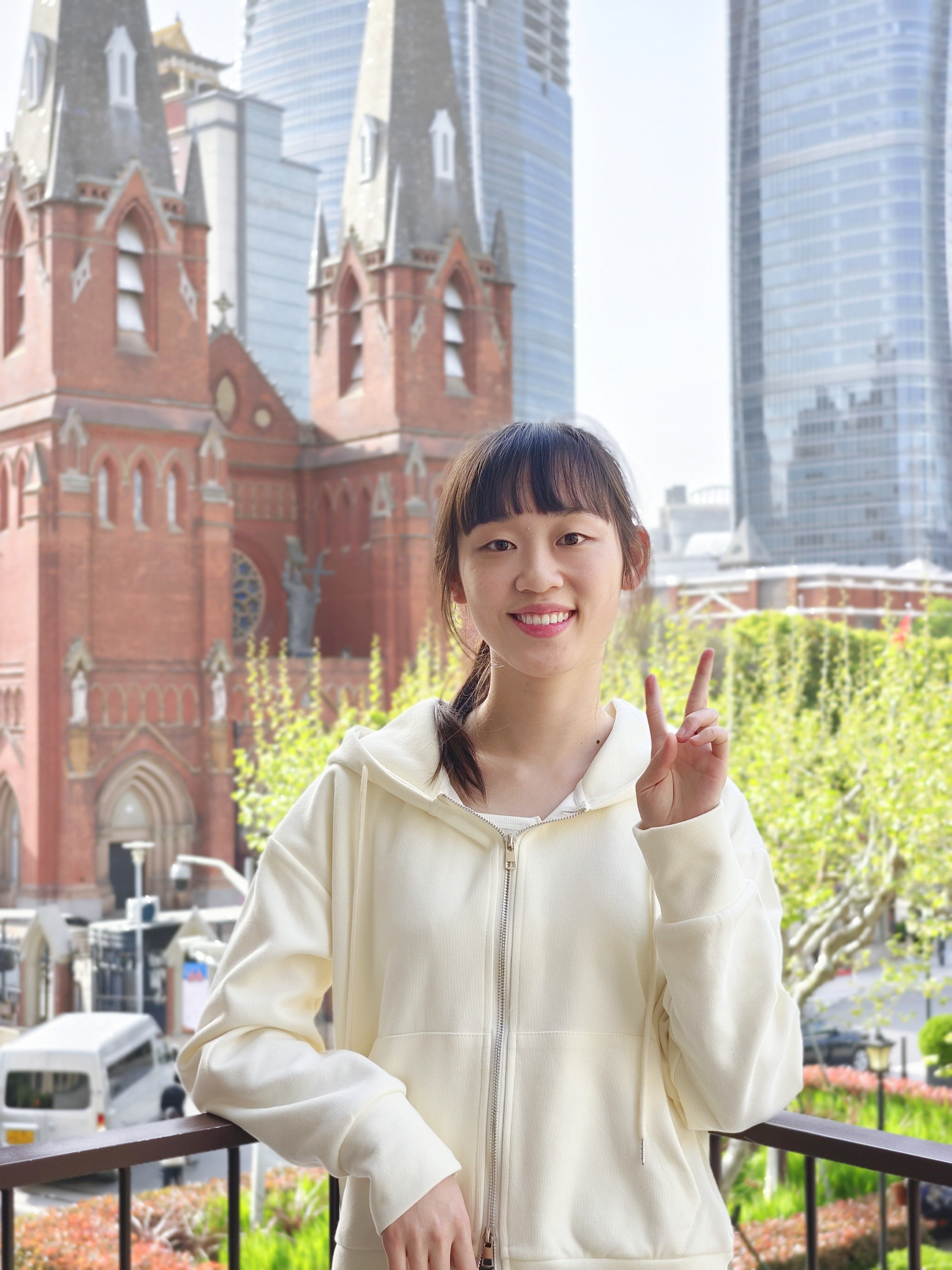 1744266886369396.jpg 26_其他照片_个人照2.jpg