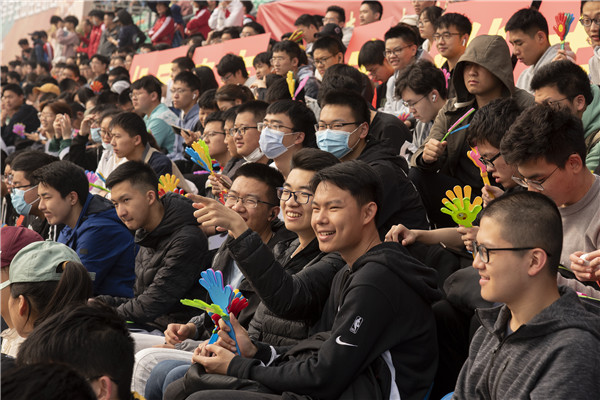 1618885088710816.jpg 图3 开幕式观众反响.jpg