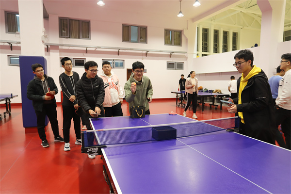 1638111254917434.jpg 图1 小游戏活动照片.JPG