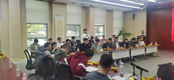 1730816330238966.jpg 图8 师生交流.jpg