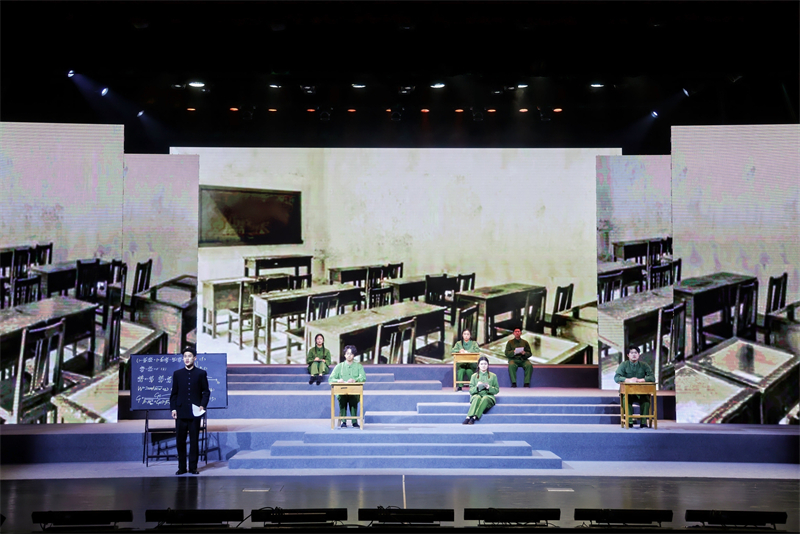 1744297606875728.jpg 图2 第二幕钱学森教授导弹知识.jpg