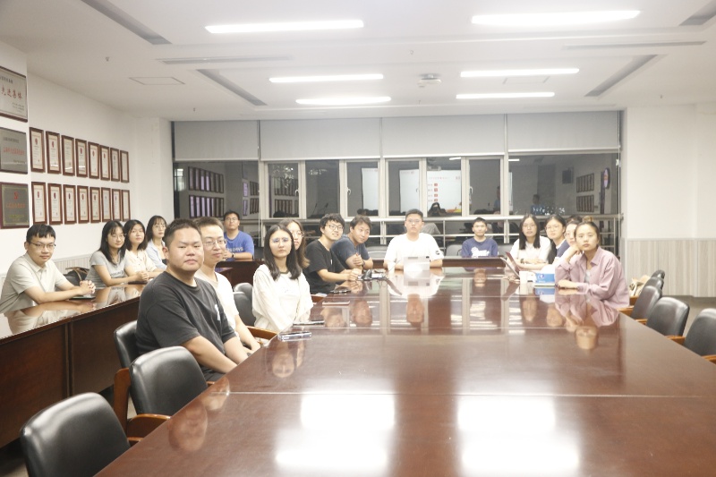 1756473384245942.jpg 图1+全体照_resized.jpg