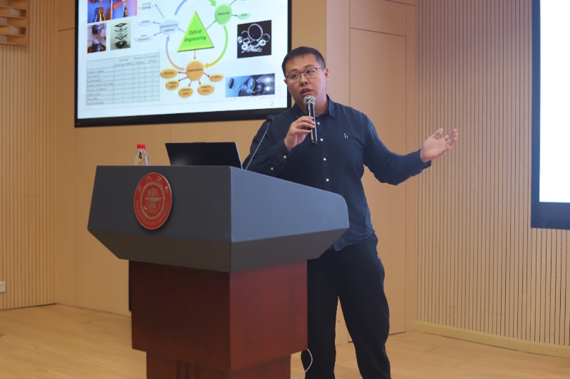 1774945672872566.jpg 图4 洪之涵副教授作报告_resized.JPG