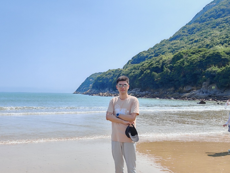 1782913727419642.jpg 生活照3_resized.jpg
